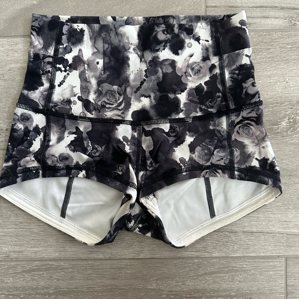 Lululemon shorts | Size 4